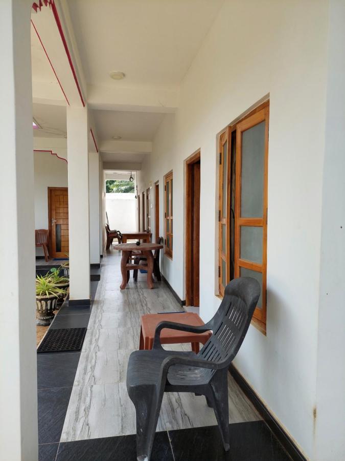 Beach Life Uppuveli Trincomalee Exterior photo