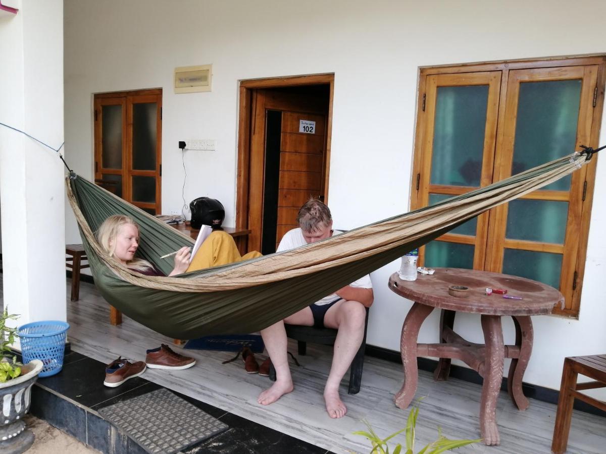 Beach Life Uppuveli Trincomalee Exterior photo