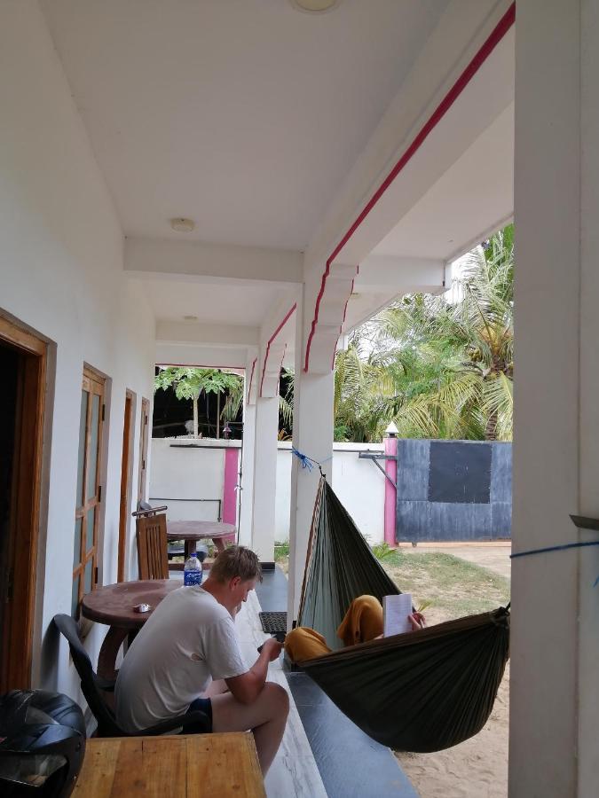 Beach Life Uppuveli Trincomalee Exterior photo